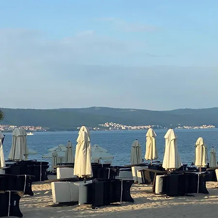 Апартамент Paradiso B 210 Private Sea View Несебър
