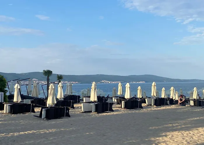 Paradiso B 210 Private Sea View * Νεσέμπαρ